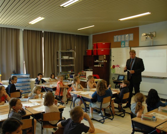 Le Ministre Jambon apprend le numéro d’urgence 112 aux enfants Le Ministre Jambon apprend le numéro d’urgence 112 aux enfants