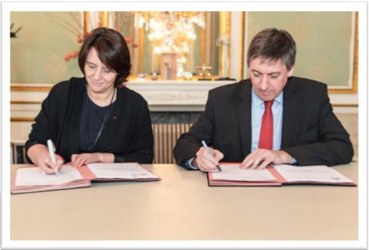 Le contrat d'administration 2016-2018 signé par le Ministre et la Présidente Le contrat d'administration 2016-2018 signé par le Ministre et la Présidente
